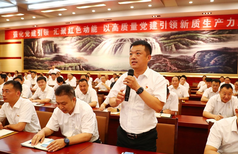 唱红歌2.jpg
